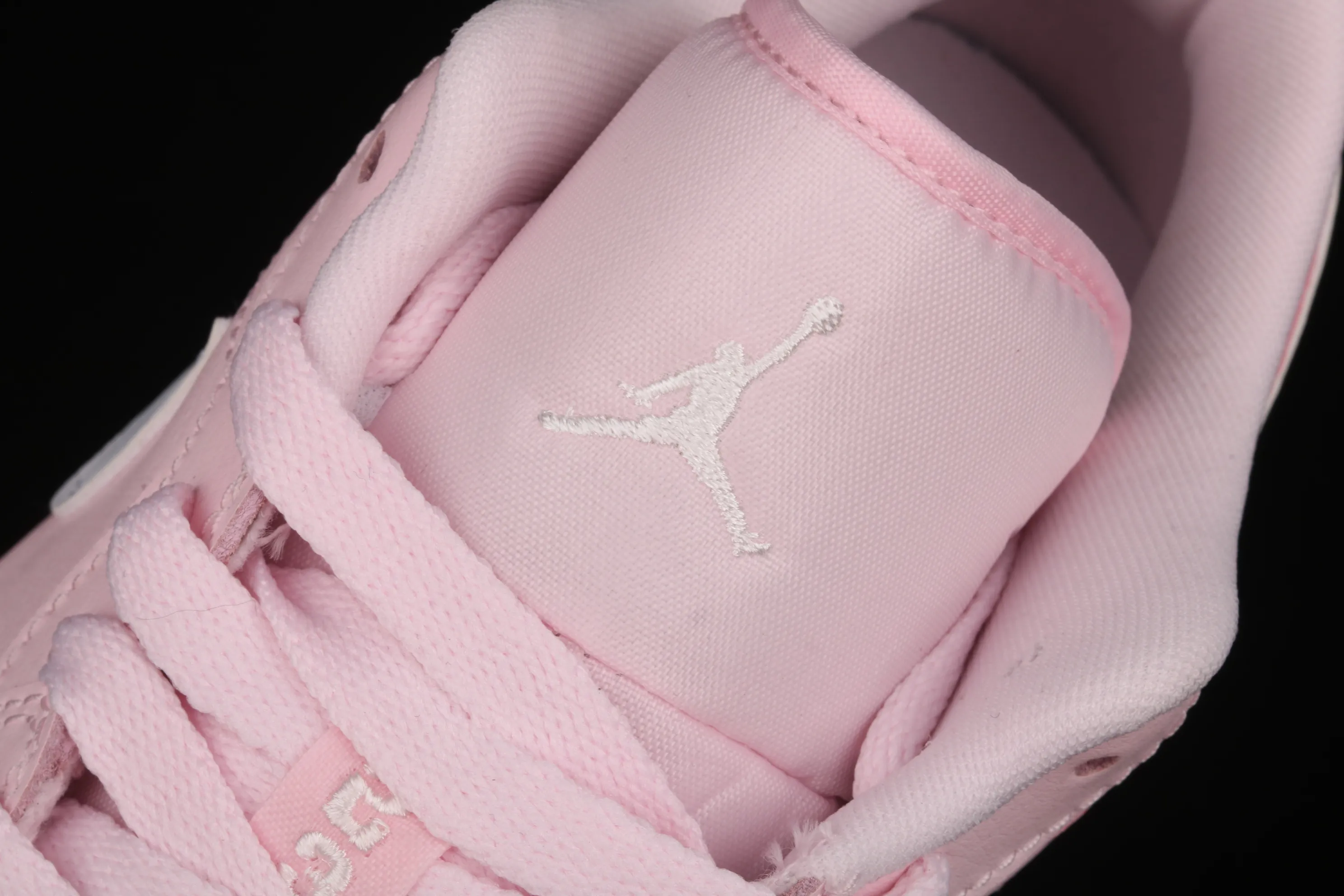All categories Air Jordan Jordan series basketball shoes Air Jordan 1 Low G version pure original Air Jordan 1 Low AJ1 Joe 1 raw rubber powder low-top basketball shoes DC0774-601